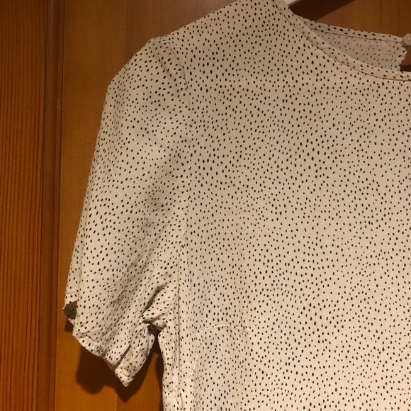 H&M | Cream polkadot blouse - Picture 2 of 7